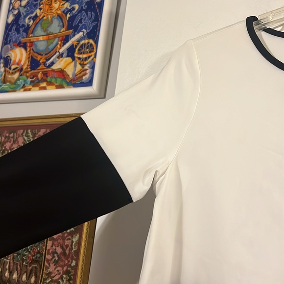 1ère Avenue black/cream 3/4 sleeve handkerchief hem top - Picture 3 of 9